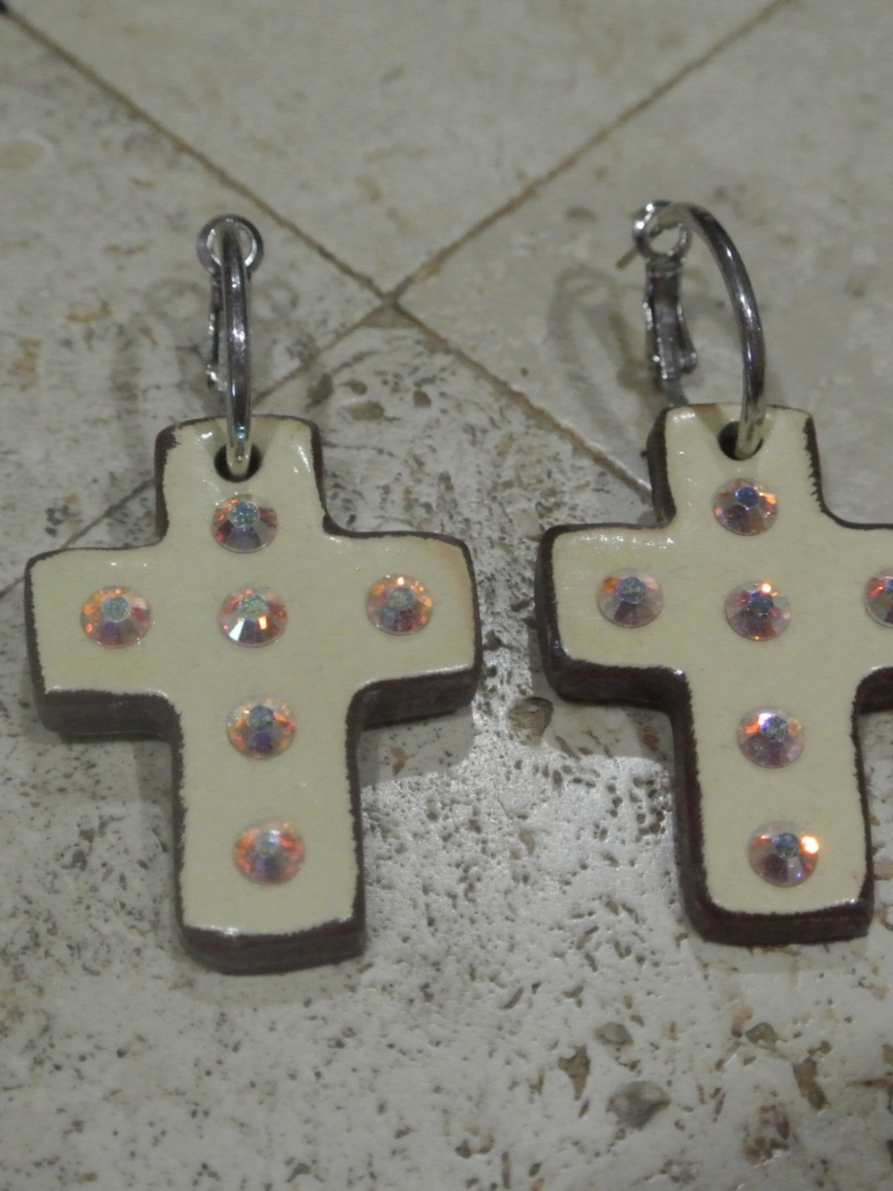 RHINESTONE CLAY SOOKIE SOOKIE CROSS EARRINGS